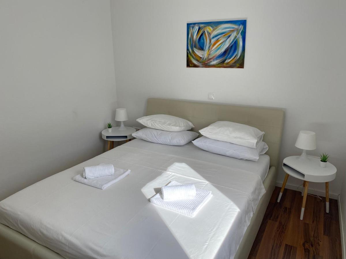 Private Pool And Mediterranean Garden Apt Mia Šilo Zewnętrze zdjęcie